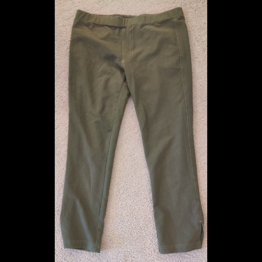 🔥🌟3/$15
 Kids Mos green Leggings  Spandex